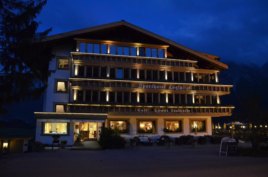 Sporthotel Zugspitze Lermoos Exteriér fotografie