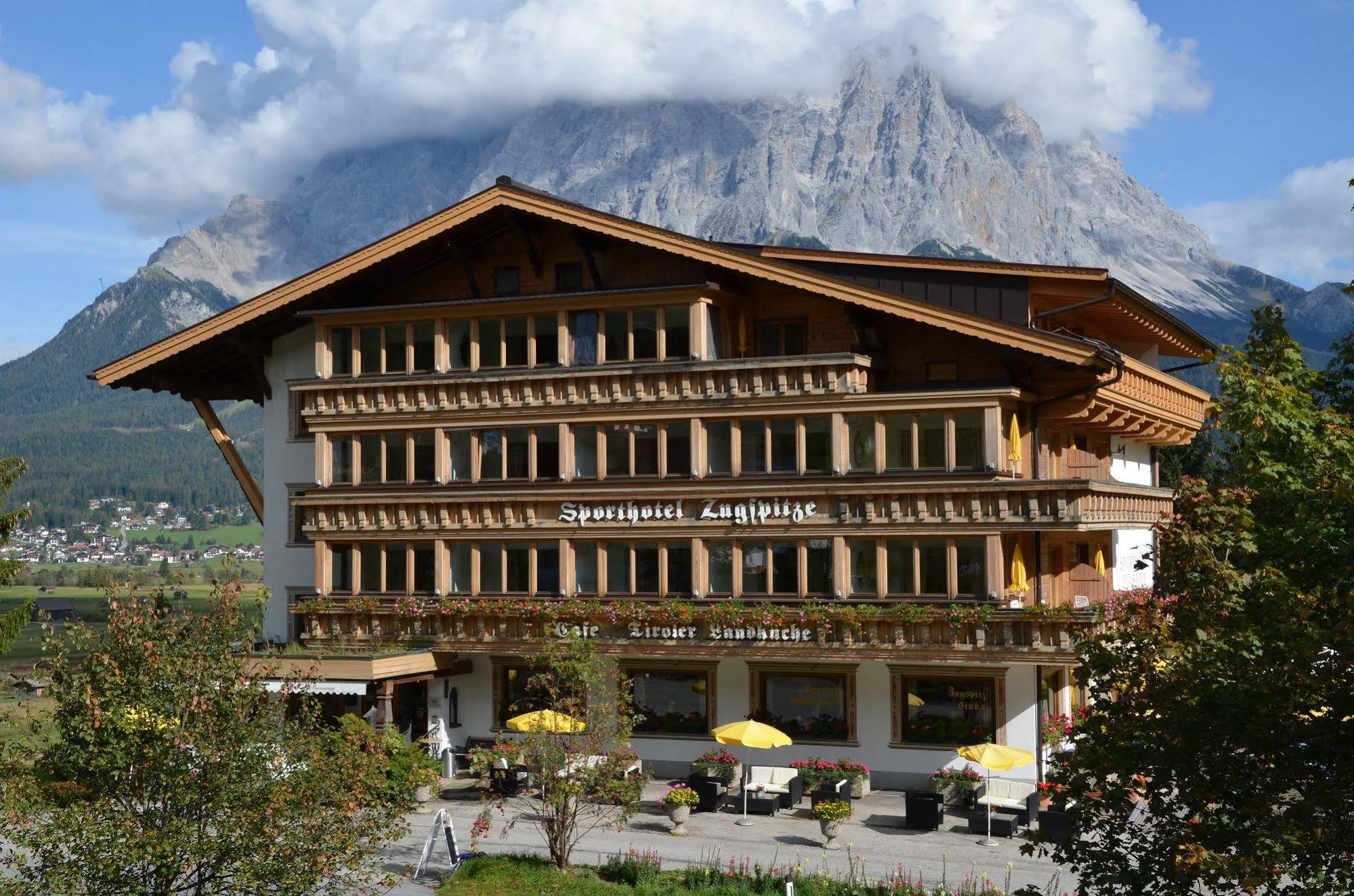 Sporthotel Zugspitze Lermoos Exteriér fotografie