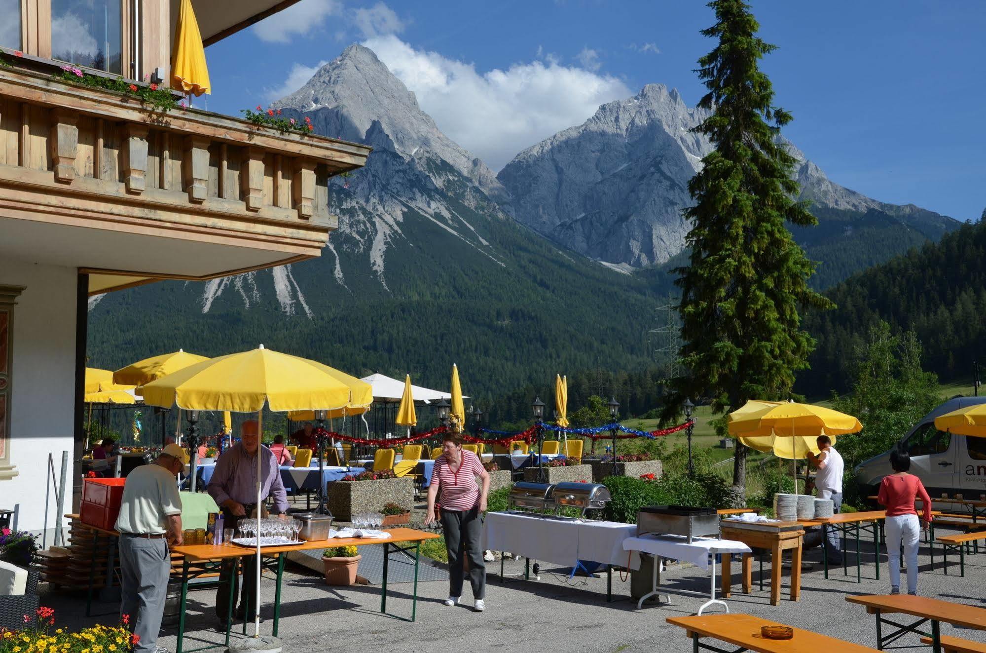 Sporthotel Zugspitze Lermoos Exteriér fotografie