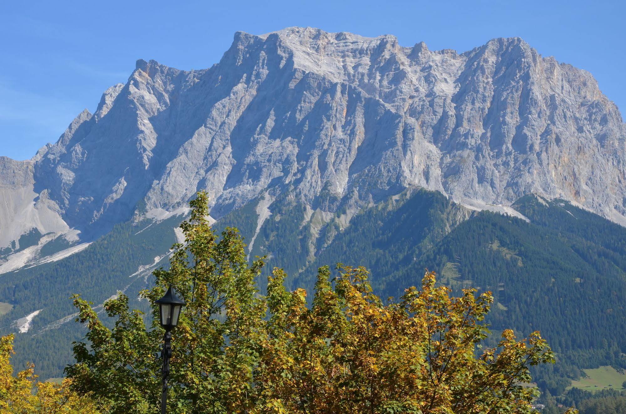 Sporthotel Zugspitze Lermoos Exteriér fotografie